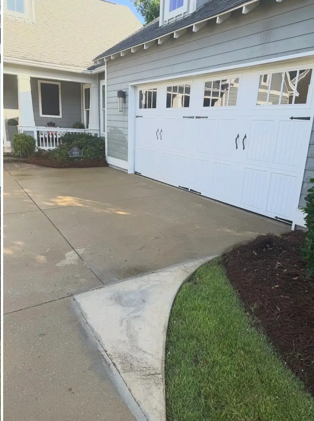 After cleaning by East Alabama Surface Clean. Driveway and side walkway, dirty then cleaned